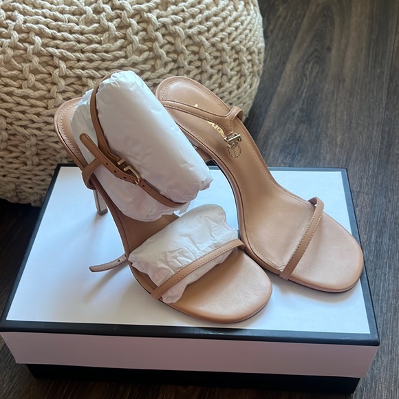 Larroude Shoes - Larroude Venus Heel